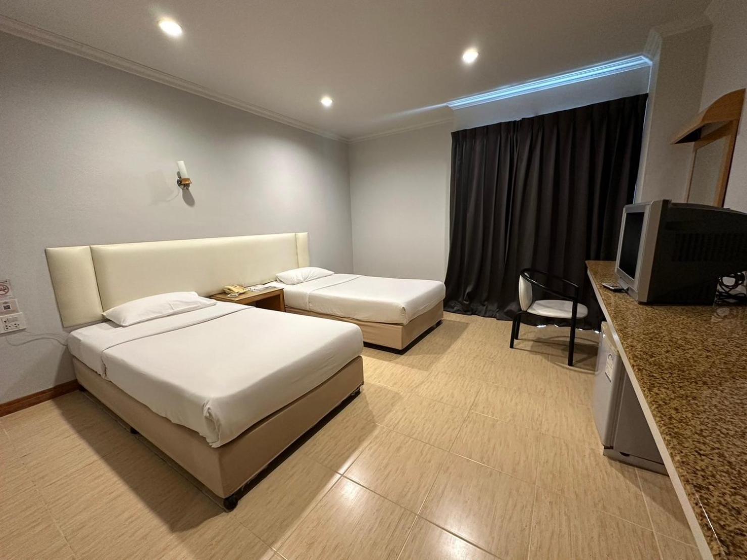 Hotel Rattana View Phitsanulok Exterior foto