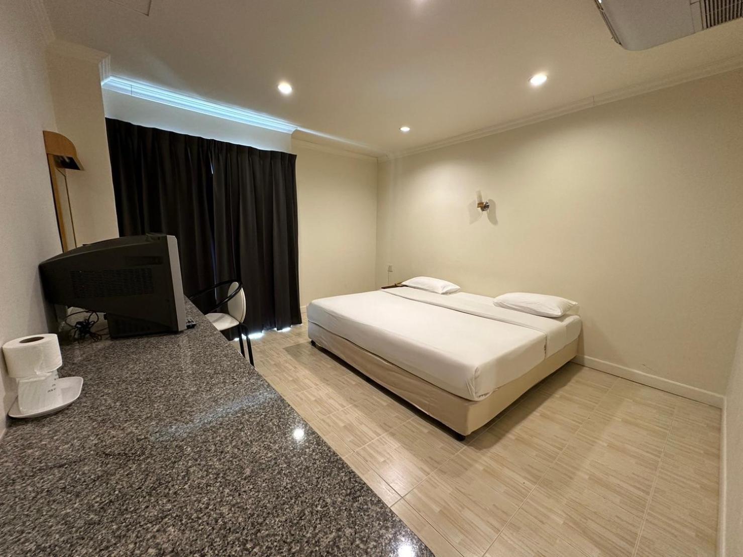 Hotel Rattana View Phitsanulok Exterior foto