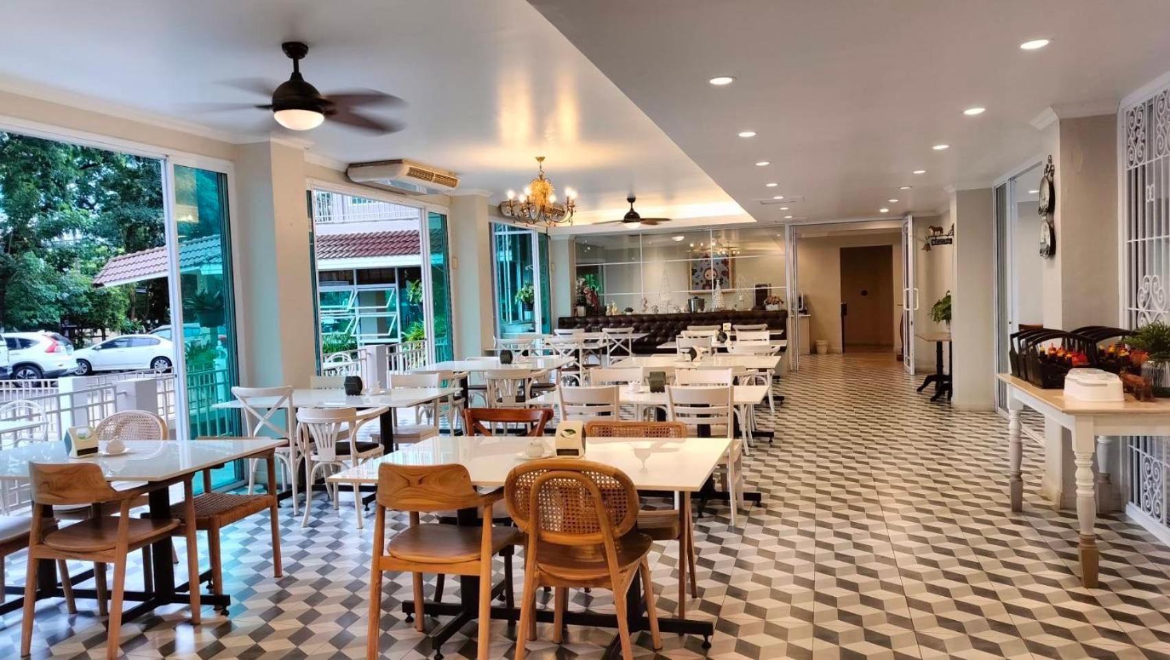 Hotel Rattana View Phitsanulok Exterior foto
